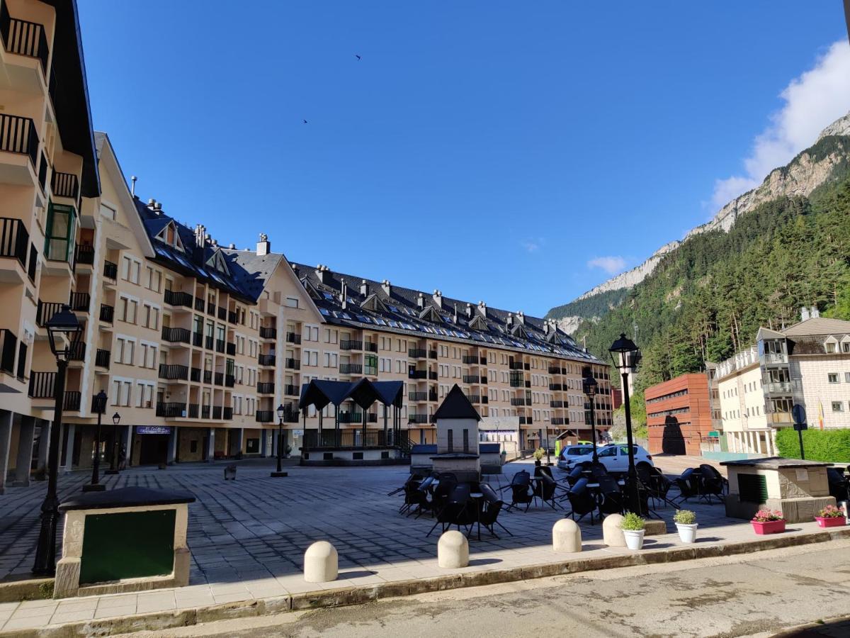 Apartmán "Leo Pixel" Avairent Canfranc Estacion Exteriér fotografie