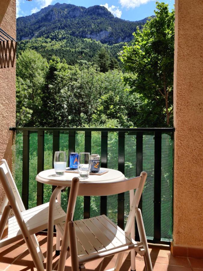 Apartmán "Leo Pixel" Avairent Canfranc Estacion Exteriér fotografie