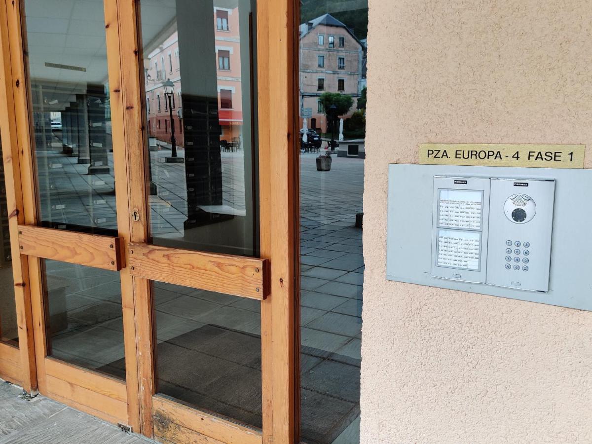 Apartmán "Leo Pixel" Avairent Canfranc Estacion Exteriér fotografie